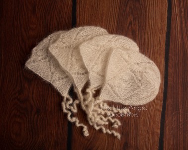Newborn photography props - LEAF BONNETS