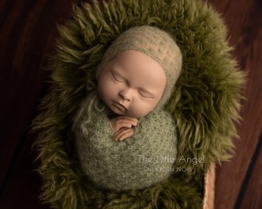 Best newborn photo props - DREAMY WRAP & BONNET