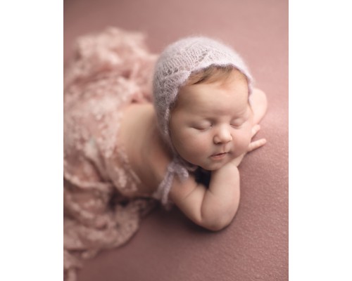 Newborn props - Rosy bonnet