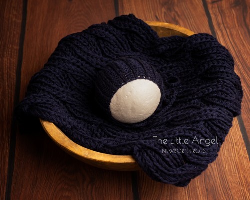 Best newborn props - blankets & bonnets
